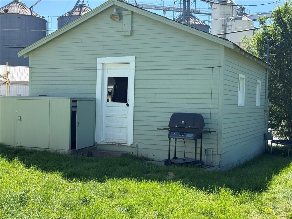 Photo of 117 N Boardman Street, Pleasant Hill, MO 64080 (MLS # 2618818)