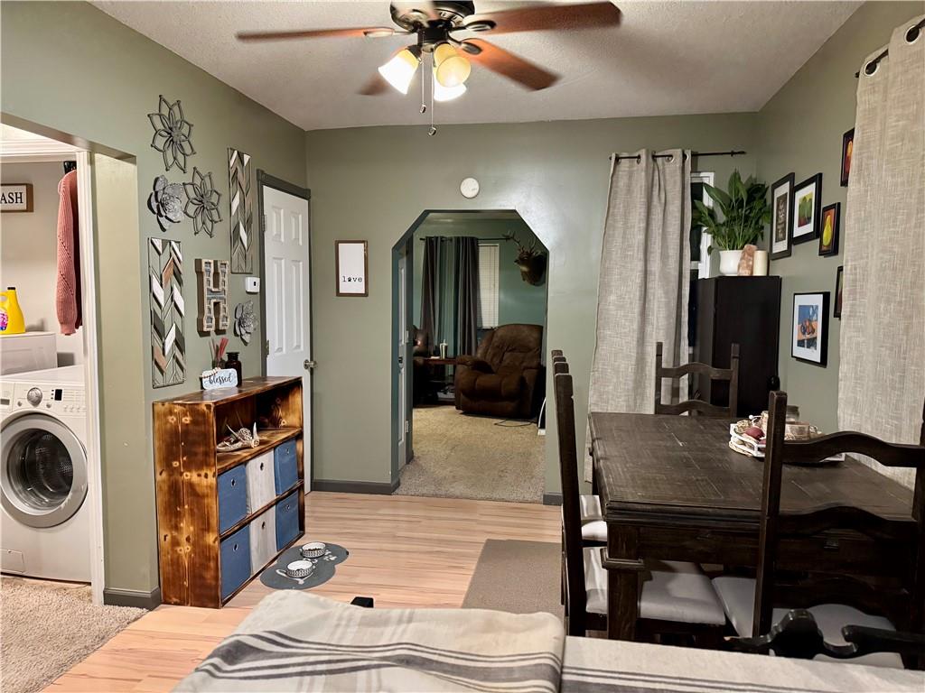 St Joseph, Missouri 64503, United States, 3 Bedrooms Bedrooms, ,2 BathroomsBathrooms,Residential,Pending,11104