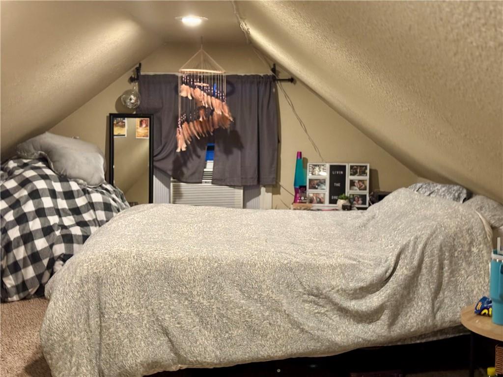 St Joseph, Missouri 64503, United States, 3 Bedrooms Bedrooms, ,2 BathroomsBathrooms,Residential,Pending,11104