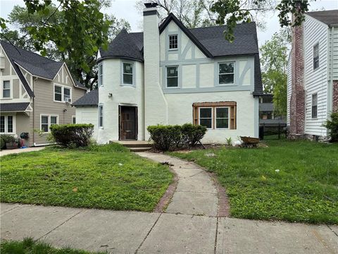 39 70th Terrace Kansas City MO 64113