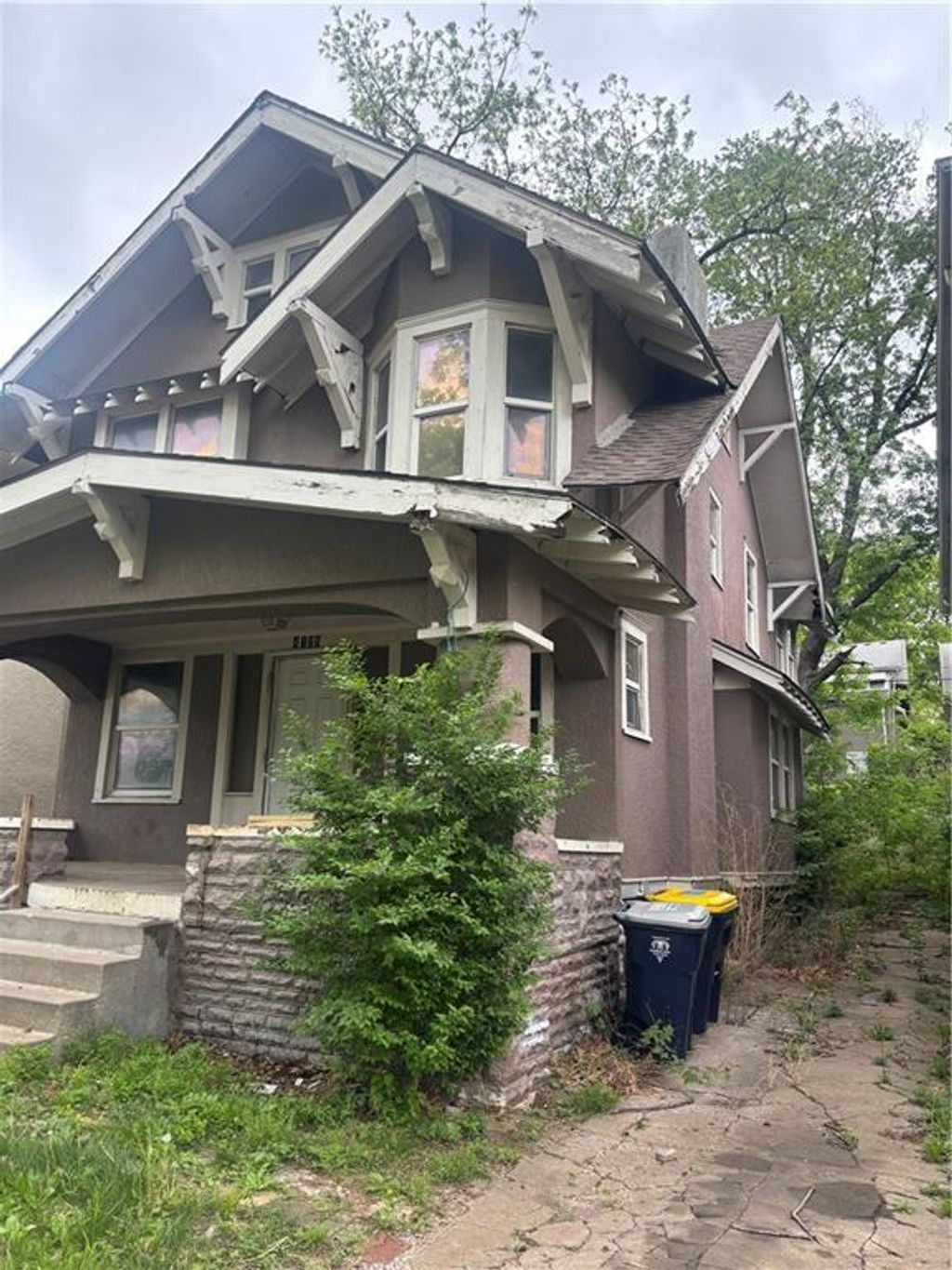 Photo of 4125 Chestnut Avenue, Kansas City, MO 64130 (MLS # 2618617)