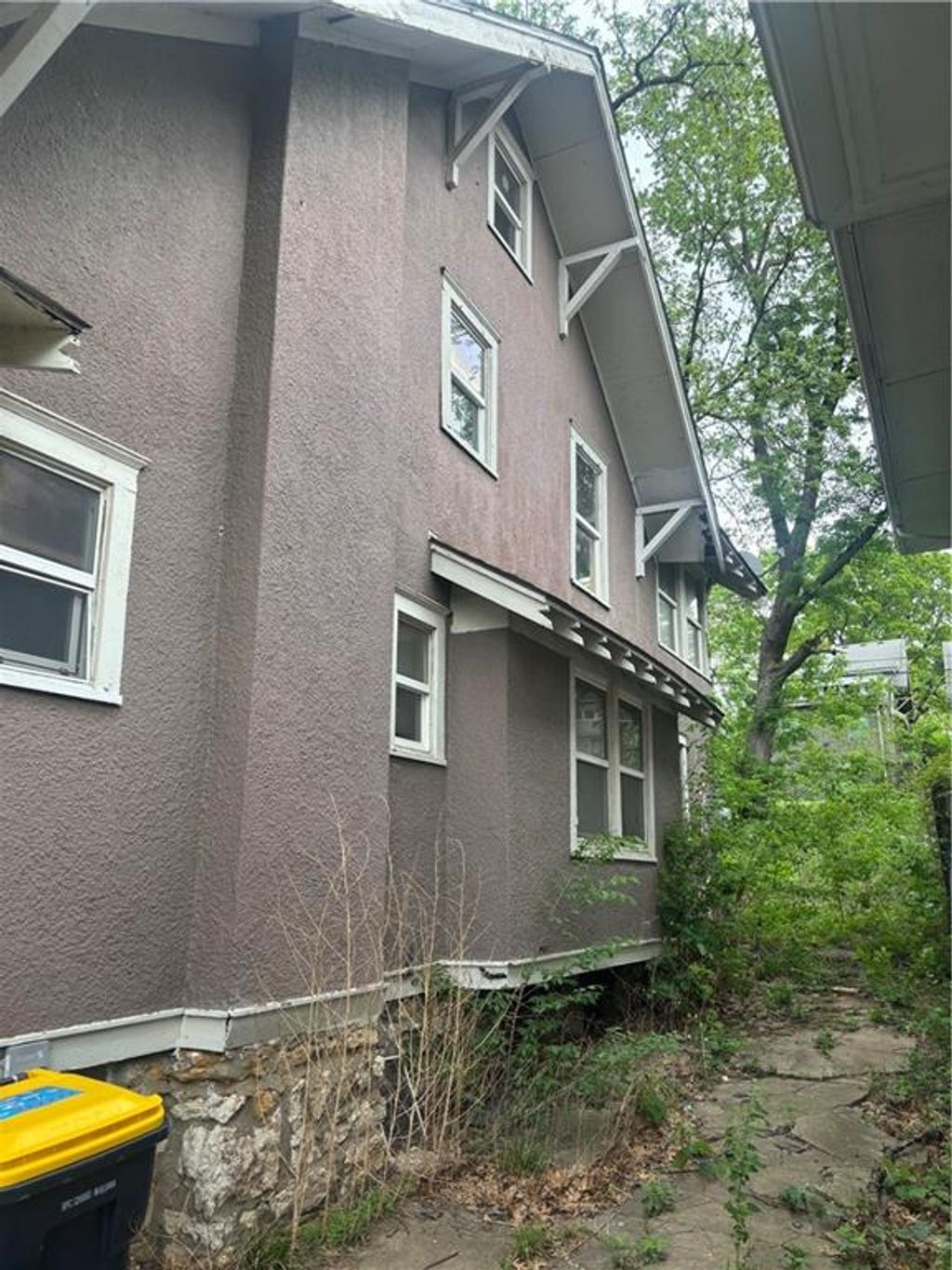 Photo of 4125 Chestnut Avenue, Kansas City, MO 64130 (MLS # 2618617)