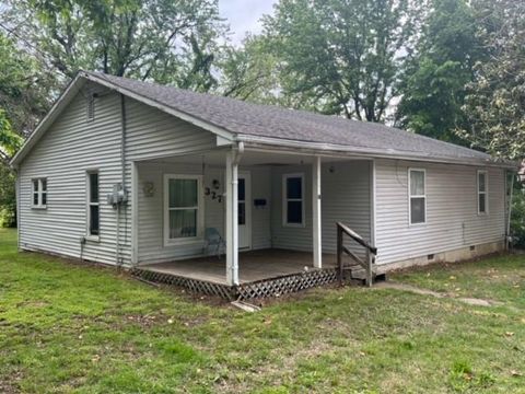 327 N Spring Street Nevada MO 64772