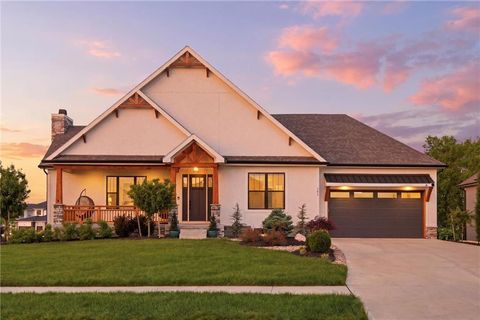 Photo of 202 NW Ambersham Drive, Lees Summit, MO 64081 (MLS # 2616134)