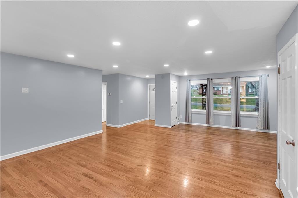 3629 S Forest Avenue