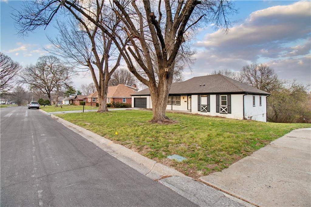 3629 S Forest Avenue