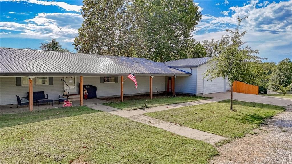 1082 NW 150th Road