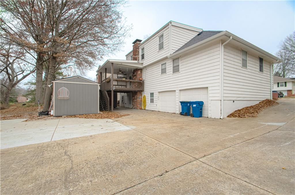 Photo of 2600 Magnolia Avenue, Liberty, MO 64068 (MLS # 2592179)