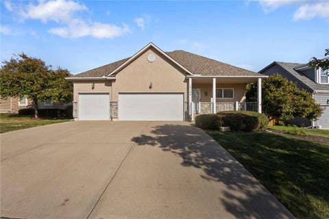 Photo of 12133 S Valley Road, Olathe, KS 66061 (MLS # 2647280)