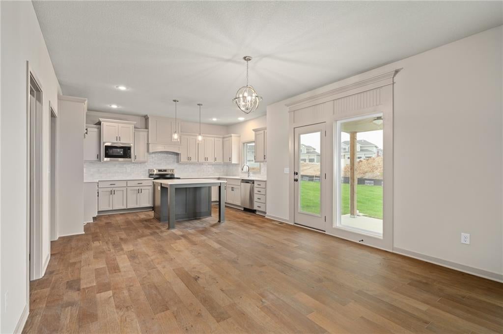 2259 W Elm Street
