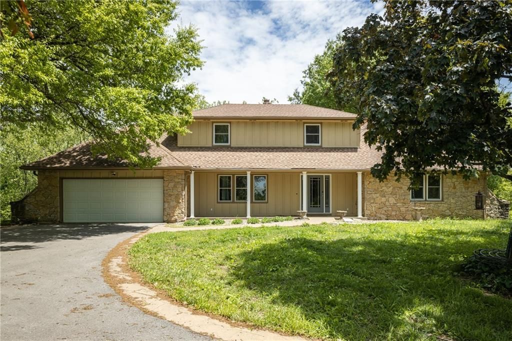 Photo of 1712 S La Frenz Road, Liberty, MO 64068 (MLS # 2617714)