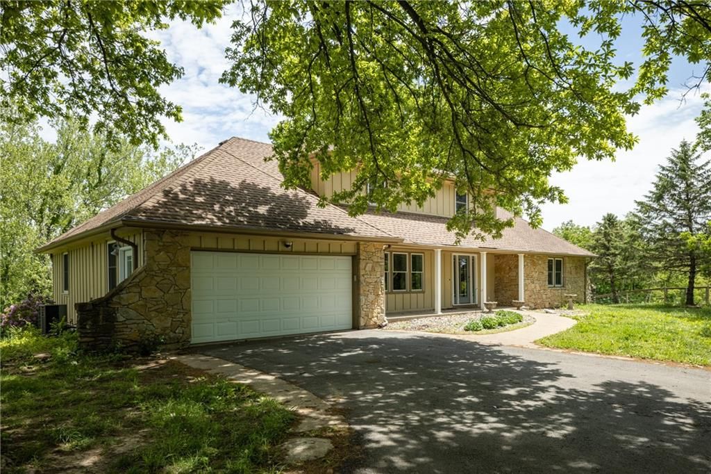 Photo of 1712 S La Frenz Road, Liberty, MO 64068 (MLS # 2617714)