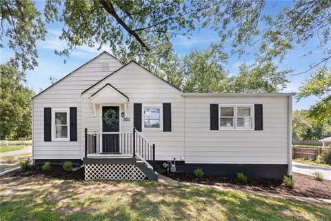 Photo of 3011 N 69th Street, Kansas City, KS 66109 (MLS # 2636835)