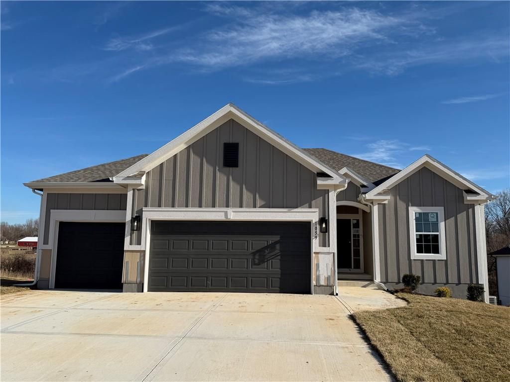 Photo of 1059 Fir Lane, Liberty, MO 64068 (MLS # 2575879)