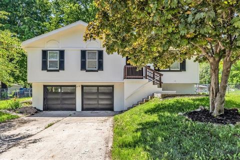 1604 SE Kingsway Street Oak Grove MO 64075