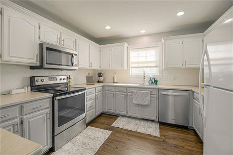 Tiny photo for 1356 Brown Street, Liberty, MO 64068 (MLS # 2613211)