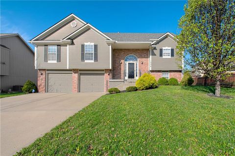 Photo of 1356 Brown Street, Liberty, MO 64068 (MLS # 2613211)