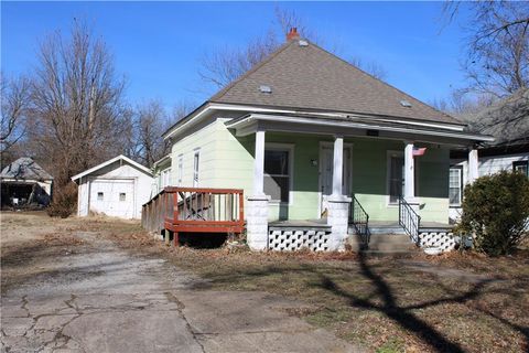 1419 Dirr Avenue, Parsons, KS 67357 - MLS#: 2600623