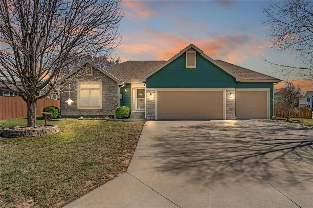 Photo of 8455 Timber Ridge Street, De Soto, KS 66018 (MLS # 2608301)