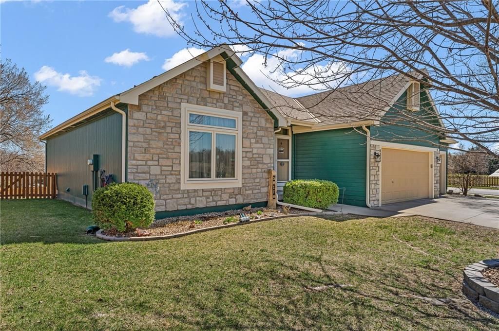 Photo of 8455 Timber Ridge Street, De Soto, KS 66018 (MLS # 2608301)