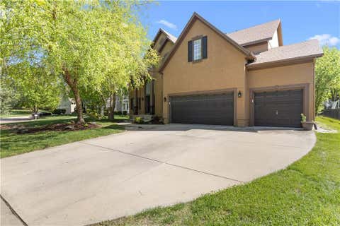 Photo of 9233 W 143rd Terrace, Overland Park, KS 66221 (MLS # 2636494)