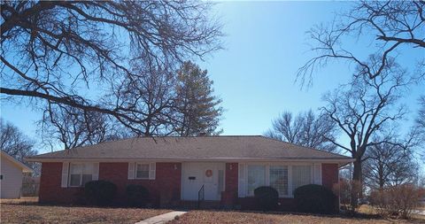 1 Holly Lane Paola KS 66071