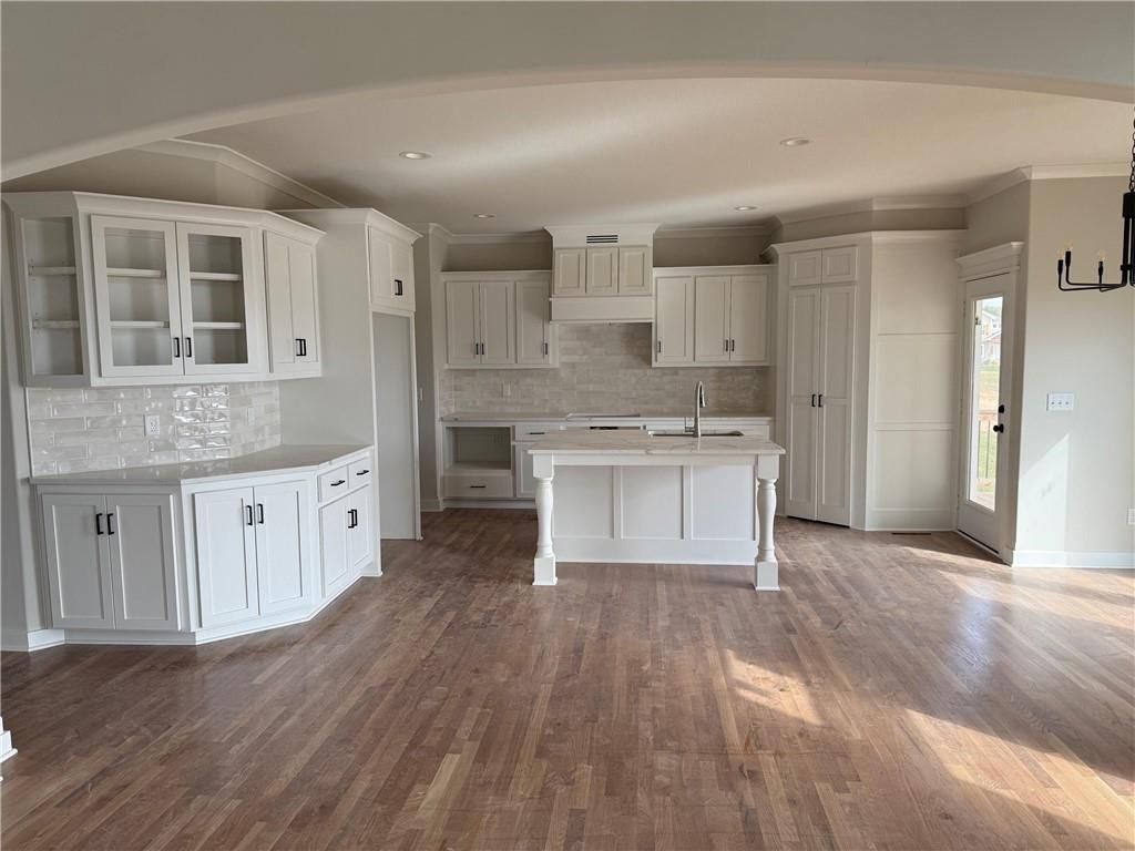 Photo of 1011 Poplar Lane, Liberty, MO 64068 (MLS # 2581684)