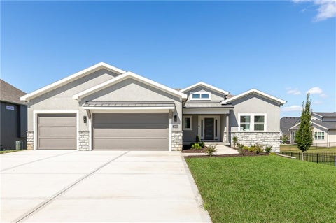 Photo of 3808 W 187th Street, Overland Park, KS 66085 (MLS # 2601714)