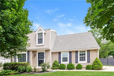 15129 S Locust Street, Olathe, KS 66062 - #: 2566638