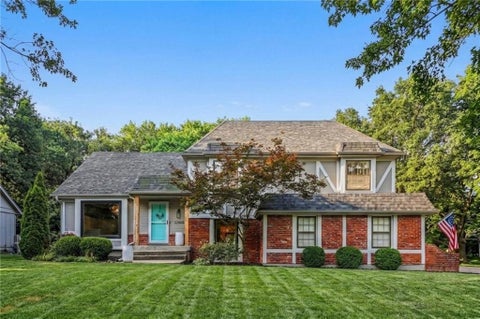 Photo of 12860 Sagamore Road, Leawood, KS 66209 (MLS # 2630868)