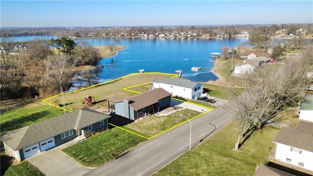 Photo of 1133 Lake Manor Drive, Trenton, MO 64683 (MLS # 2592432)