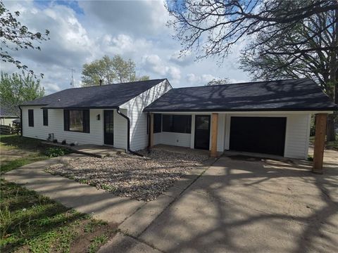405 W 6th Street, Carrollton, MO 64633 - #: 2614518