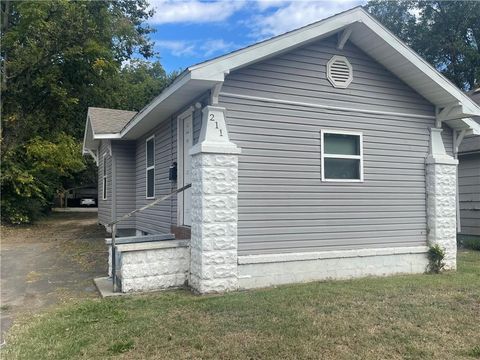 211 E Adams Street, Pittsburg, KS 66762 - MLS#: 2579936