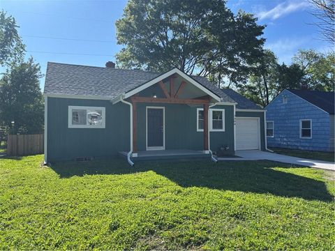 7204 Forest Avenue Kansas City MO 64131