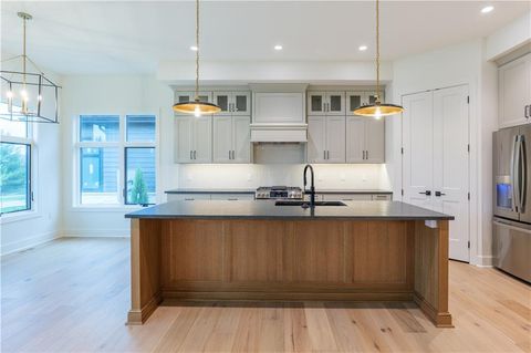 2852 W 133rd Terrace Leawood KS 66209