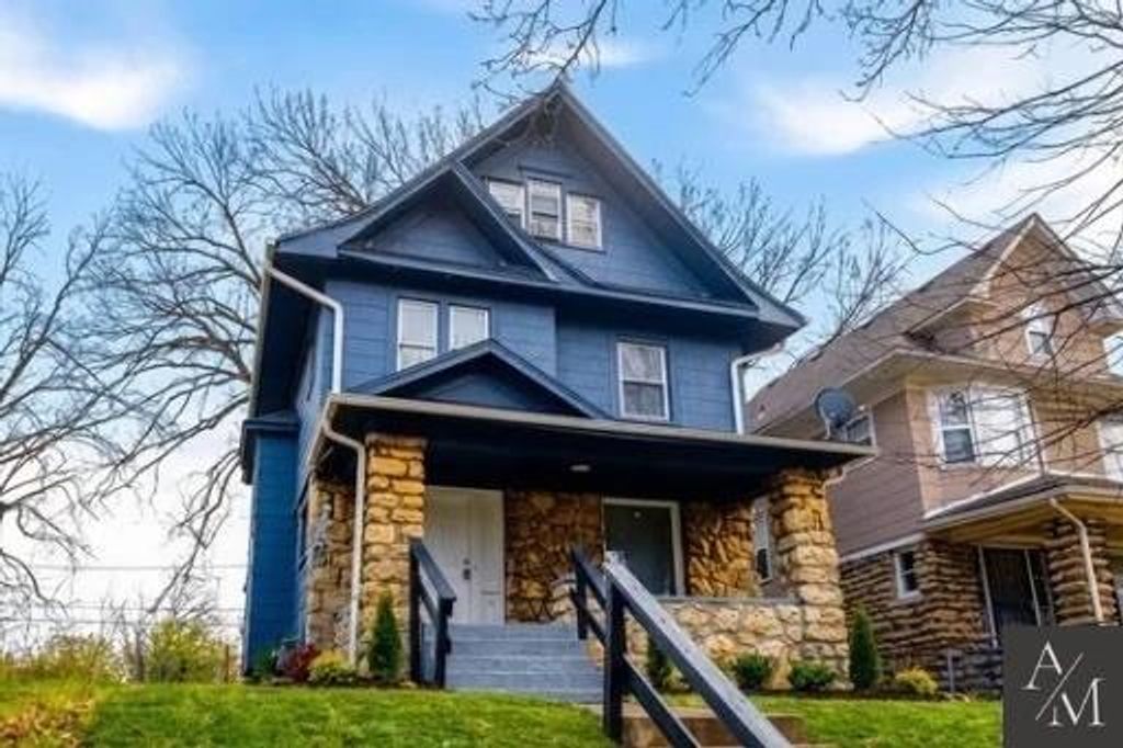 Photo of 3617 Olive Street, Kansas City, MO 64109 (MLS # 2618474)