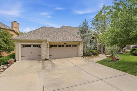 Photo of 26445 W 110TH Street, Olathe, KS 66061 (MLS # 2622447)