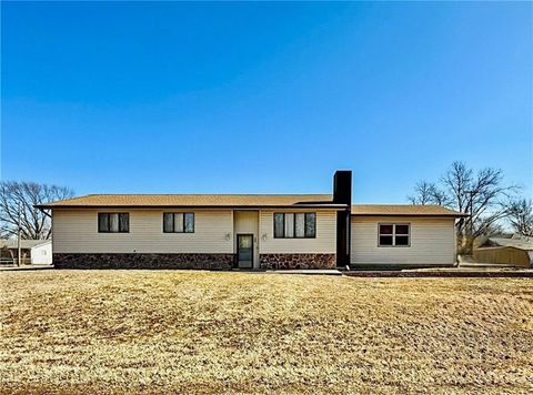 MLS: 2600957