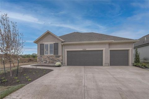 13849 Westgate Street Overland Park KS 66221
