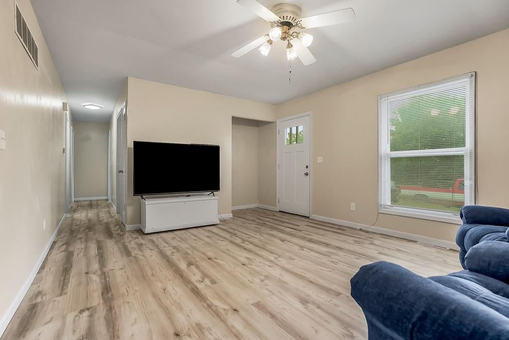 201 W 8th Street