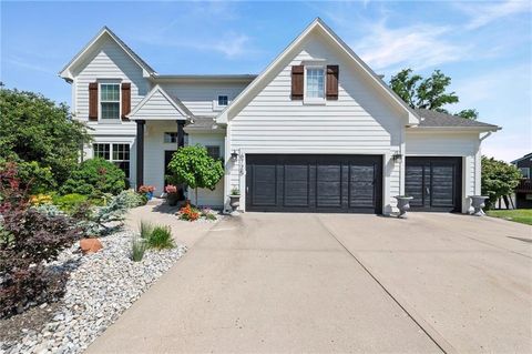 6725 N Nevada Avenue, Parkville, MO 64152 - #: 2627613