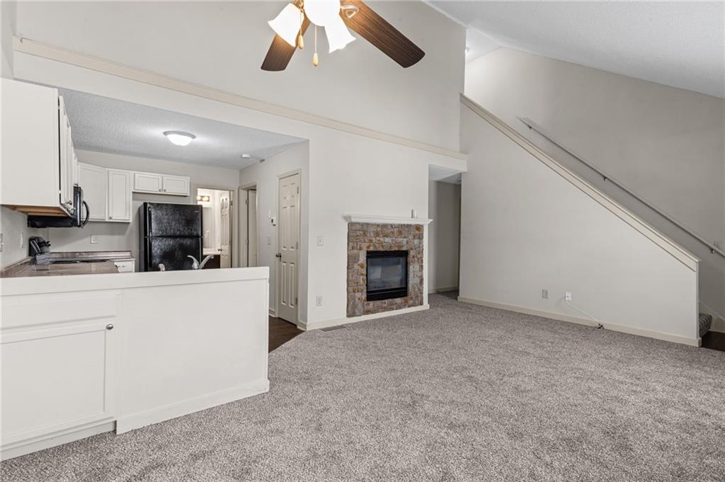 8644-8646 NW WAUKOMIS Drive