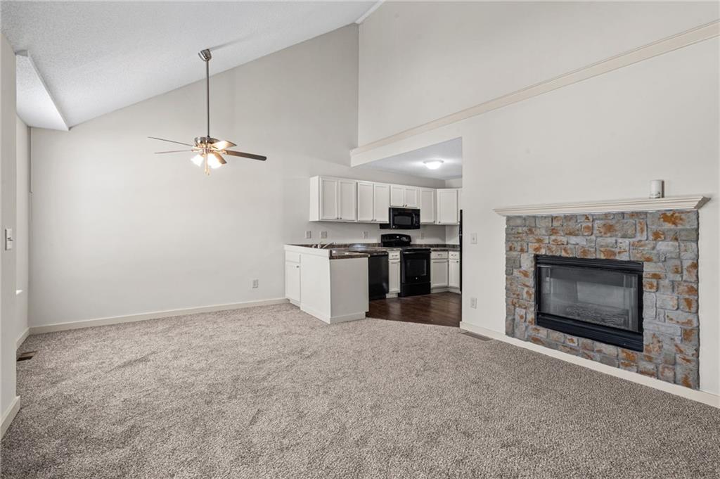 8644-8646 NW WAUKOMIS Drive