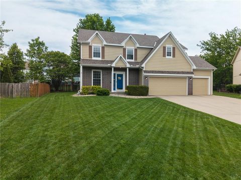 Photo of 14275 W 147th Terrace, Olathe, KS 66062 (MLS # 2617164)