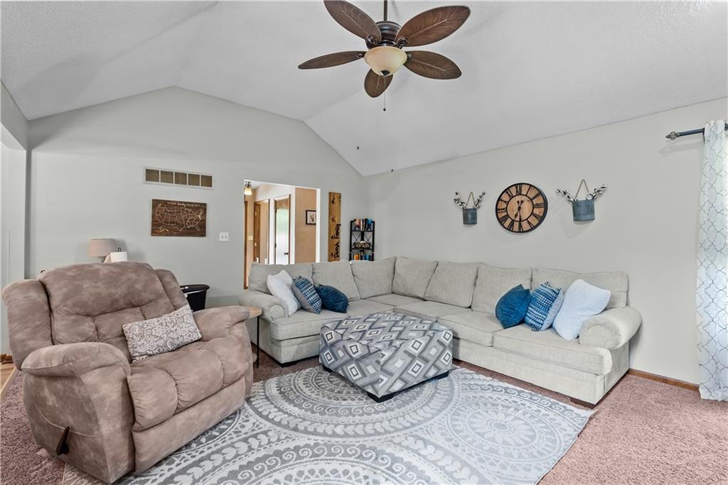 1805 N Lazy Branch Road