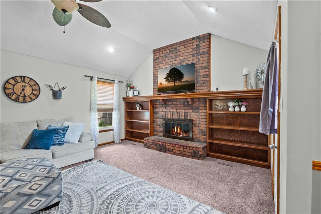 1805 N Lazy Branch Road