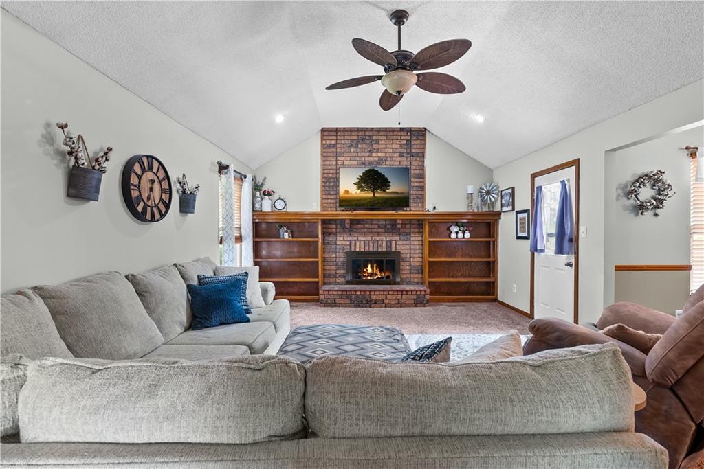 1805 N Lazy Branch Road