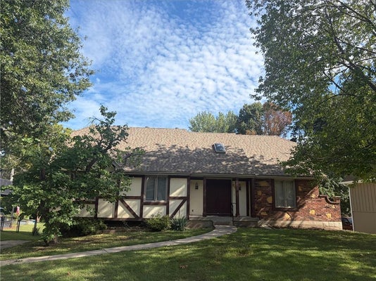 605 SE BRENTWOOD DR, LEES SUMMIT, MO 64063 - Image 4e8eea140087e379b80984cd2e8753ae/1003466610