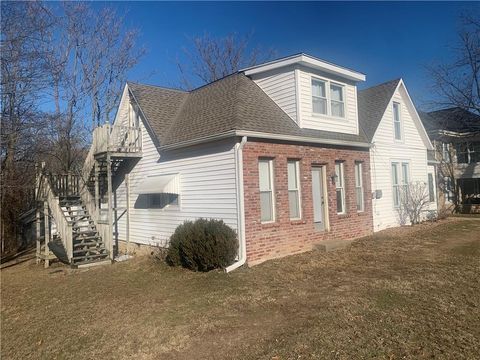 14 W 7th Street Parkville MO 64152