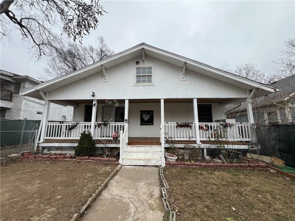 Photo of 417 Wallace Avenue, Kansas City, MO 64125 (MLS # 2598124)